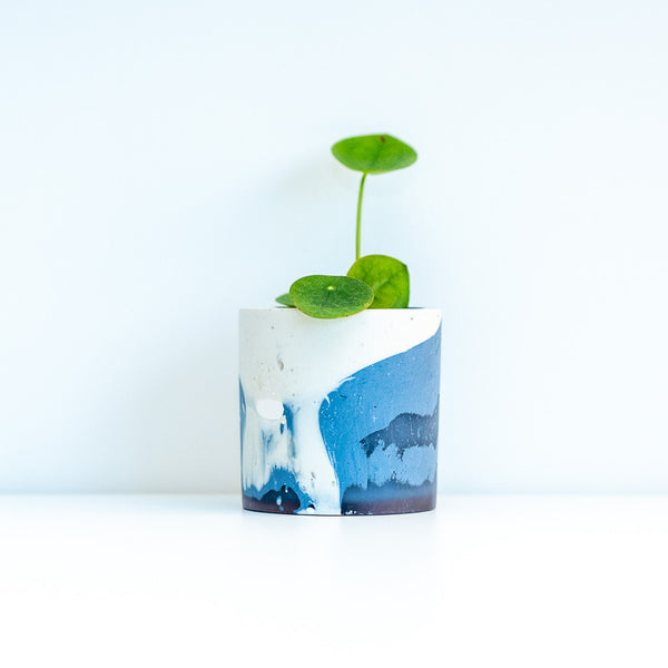 Breaking Wave Medium Resin Pot